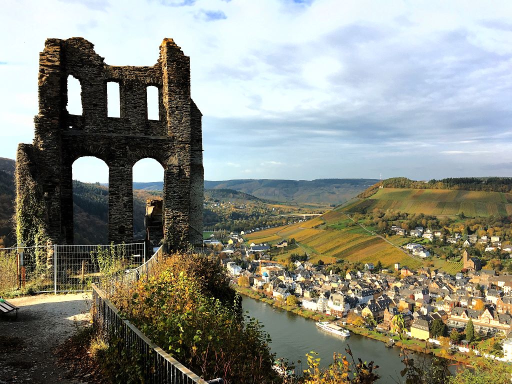 Freizeitaktivitäten empfohlen von Mosel-Fewos.com - Burg Grevenburg (Mosel)